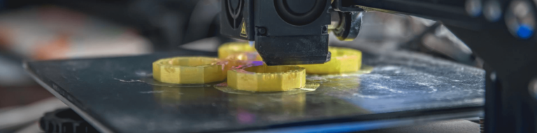La adopción de la impresión 3D en las industrias del norte de México ofrece una serie de ventajas significativas.